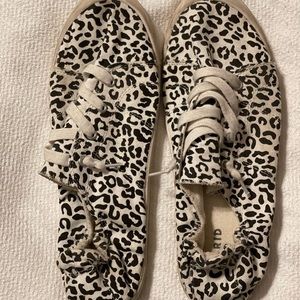 Women’s Size 12 wide shoes